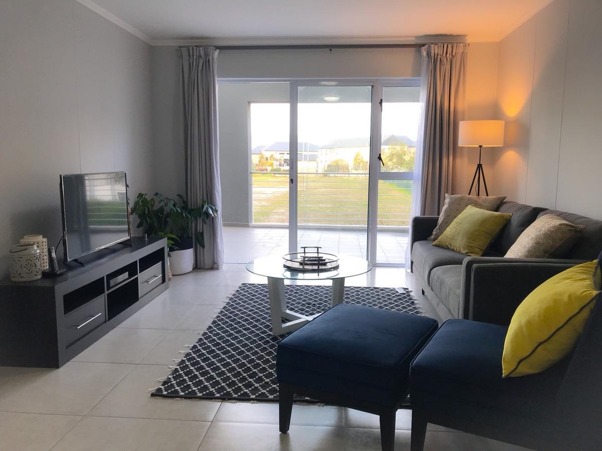 131 Yellowwood Ashton Park Apartment *